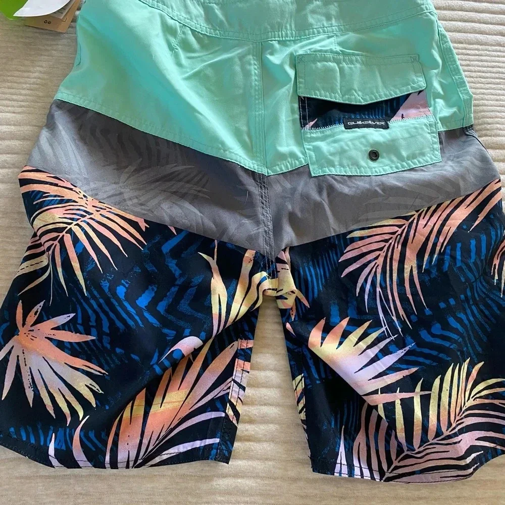 Quiksilver Boys Swim Board Shorts Trunks NEW  sizes 18, 29 waist